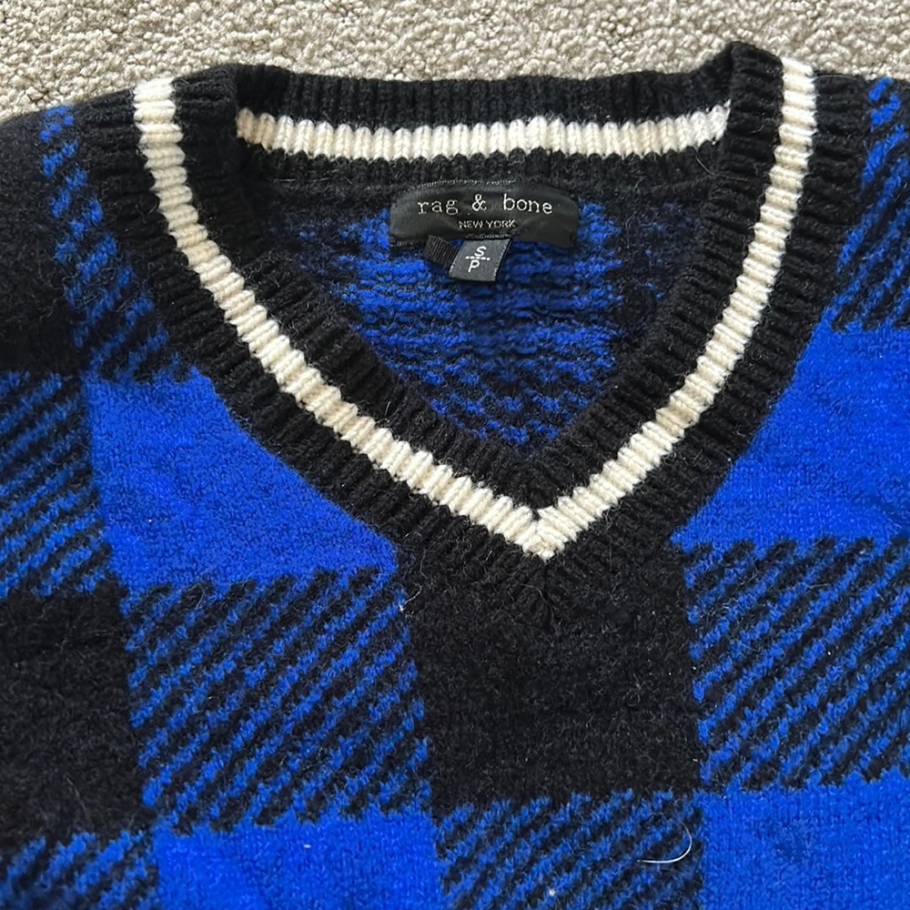 Rag and Bone preppy women’s sweater.